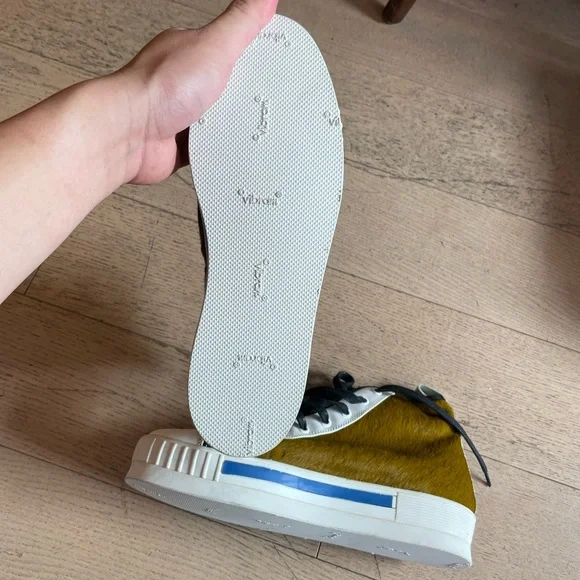 Carven TEXTURED HI-TOP SNEAKERS - Picture 11 of 13